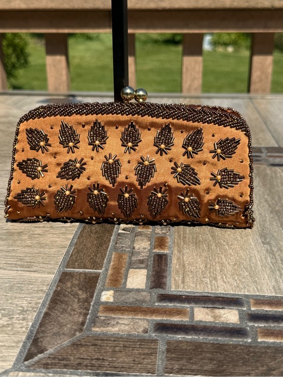 Handbags - EUC Vintage Embellished Bronze Beaded Evening Clutch